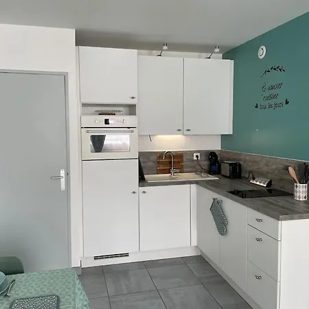 2 Pieces, Lumineux, Avec Parking *