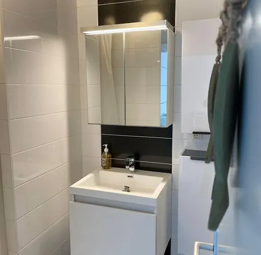 Apartment 2 Pieces, Lumineux, Avec Parking *