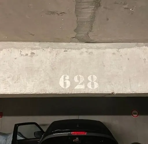 2 Pieces, Lumineux, Avec Parking Cabourg