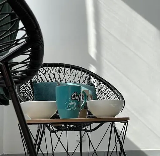 2 Pieces, Lumineux, Avec Parking