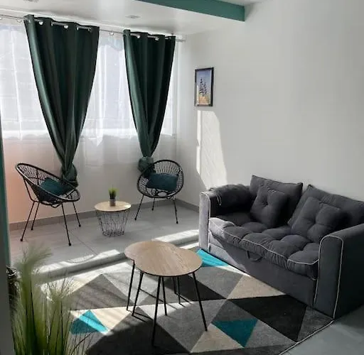 2 Pieces, Lumineux, Avec Parking Cabourg