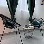2 Pieces, Lumineux, Avec Parking Cabourg