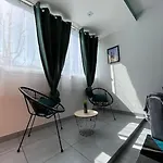 Apartment 2 Pieces, Lumineux, Avec Parking