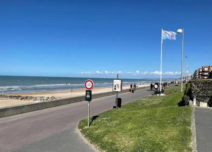 2 Pieces, Lumineux, Avec Parking * Cabourg