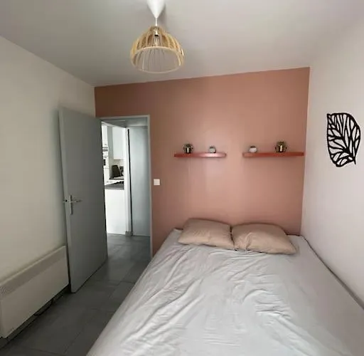 2 Pieces, Lumineux, Avec Parking * Cabourg